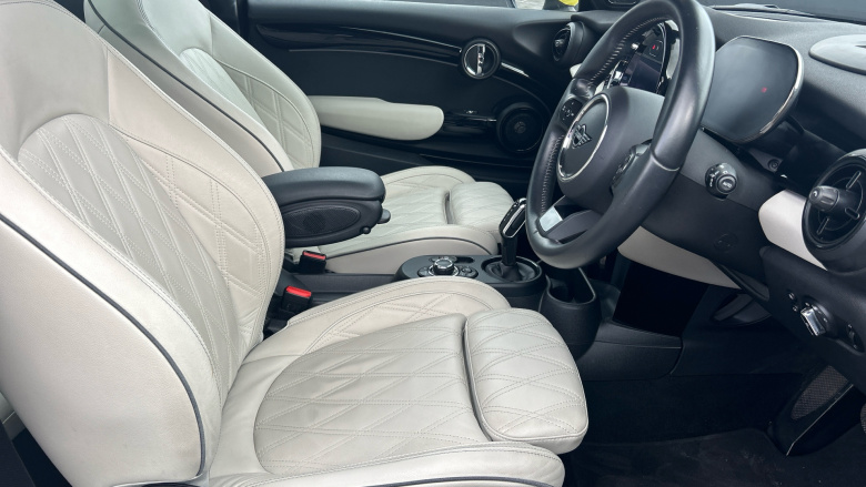 MINI Hatchback 135kW Cooper S Level 3 33kWh 3dr Auto Electric Hatchback